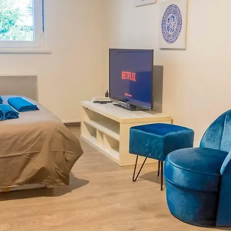 Travel Homes - The Bluefel, 2m Walk Little Venice 公寓